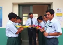 prefeito Arthur Henrique inaugura escola
