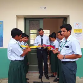 prefeito Arthur Henrique inaugura escola